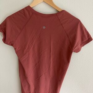 lululemon athletica Women's rose swiftlyTop